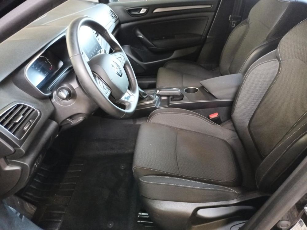 Megane IV Berline Blue dCi 115 Evolution 2023 occasion 08000 Charleville-M&eacute;zi&egrave;res