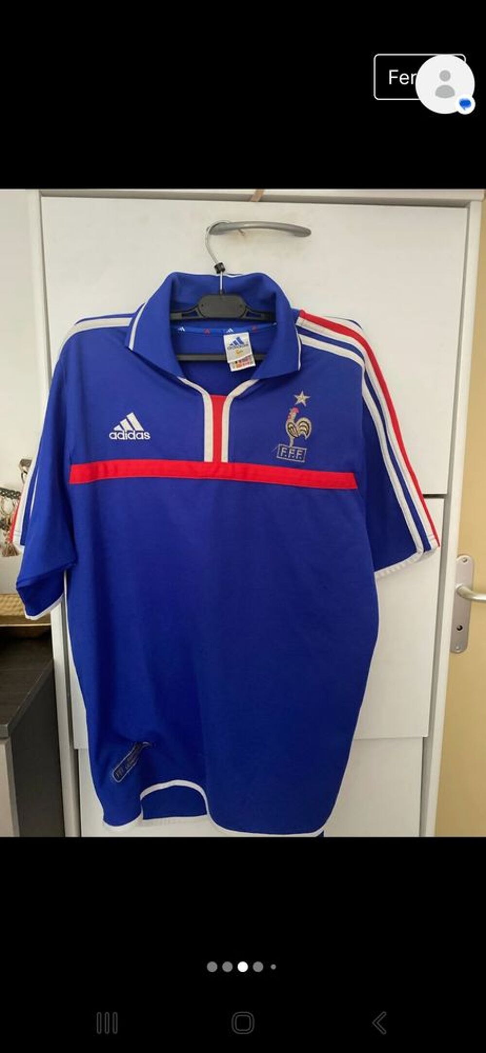 MAILLOT DE FOOTBALL VINTAGE. 
Vêtements
