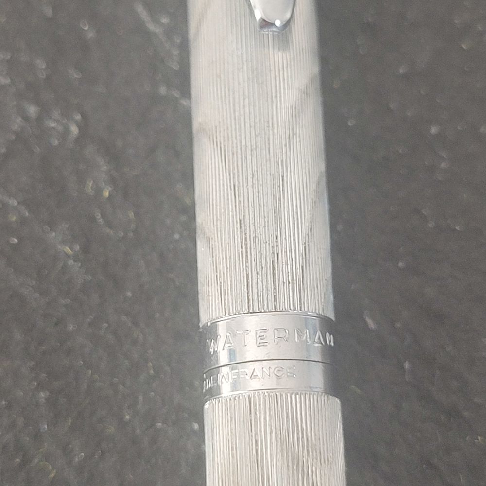 STYLO BILLE CARAN D'ACHE / BOUTONS DE CHASSE 