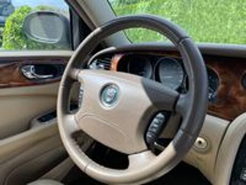 XJ 6 XJ6 V6 2.7 D - 207 Bi-Turbo Executive A 2006 occasion 59310 Auchy-lez-Orchies