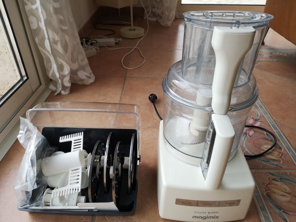 Robot multifonction MAGIMIX CS5200XL PREMIUM BLANC Electroménager
