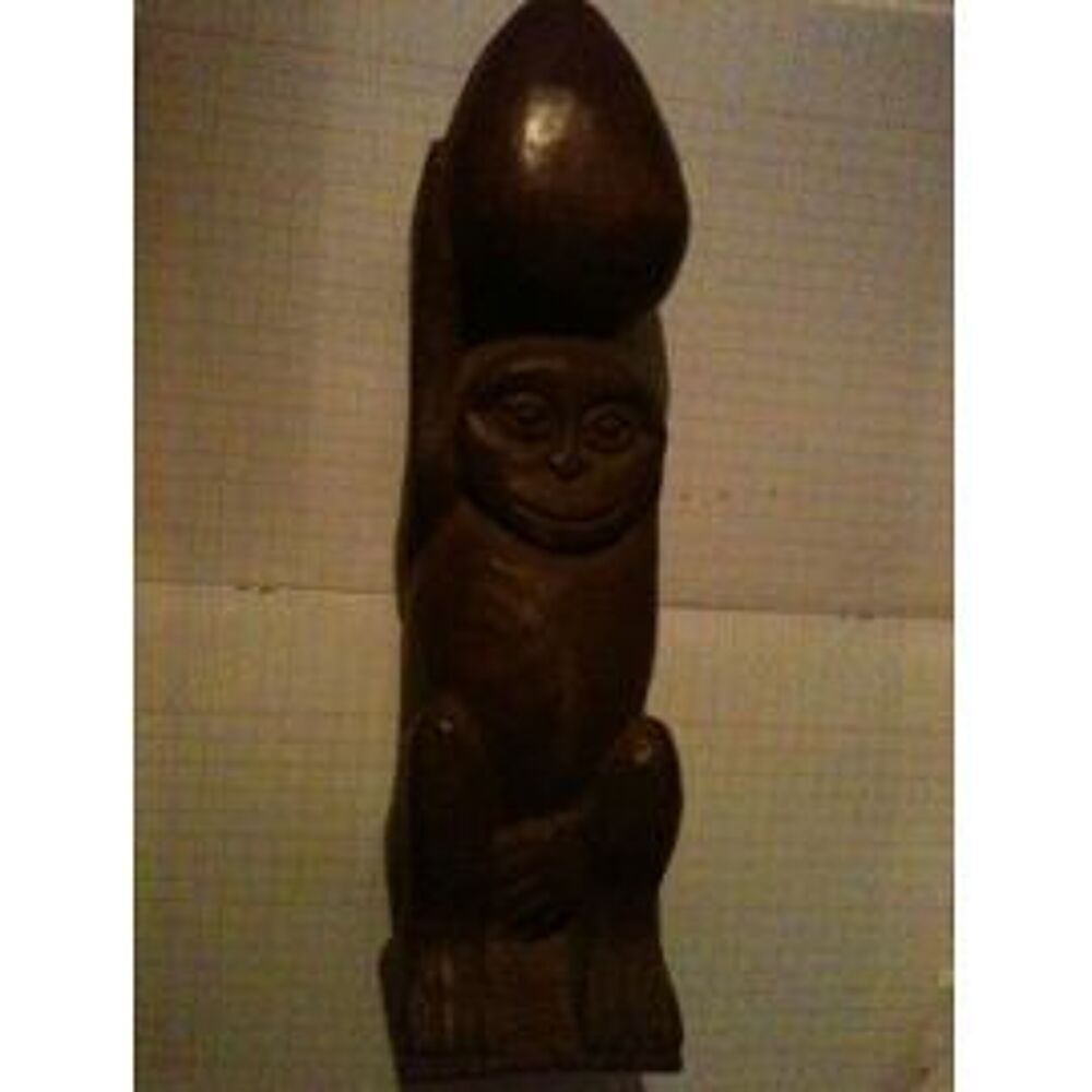 Statuette bois RCA art africain singe noix guerrier femme Dcoration