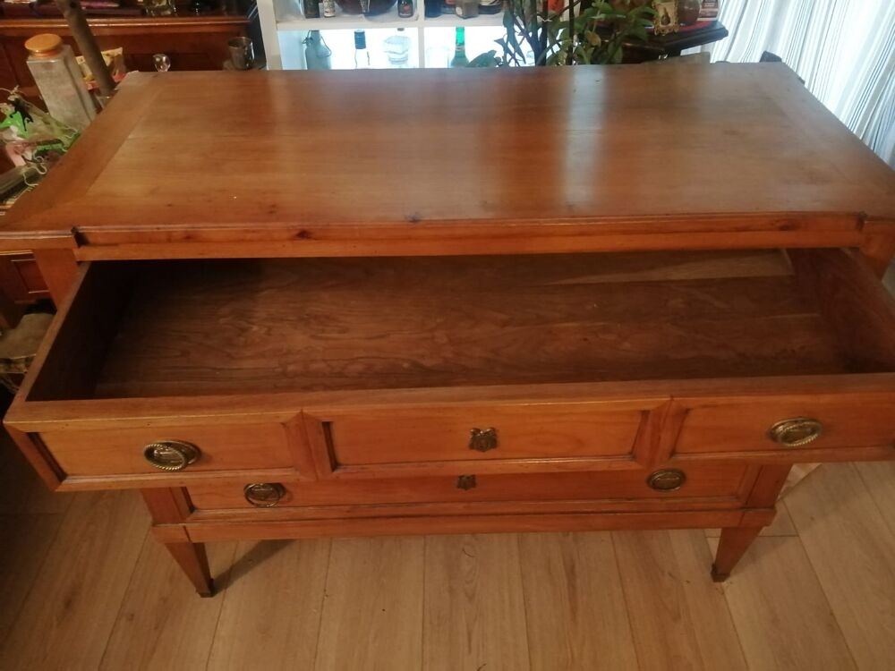 Antiquit&eacute; Commode Louis XVI Meubles