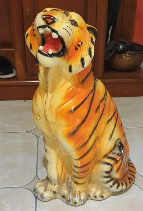 Statue tigre céramique 0 Angers (49)