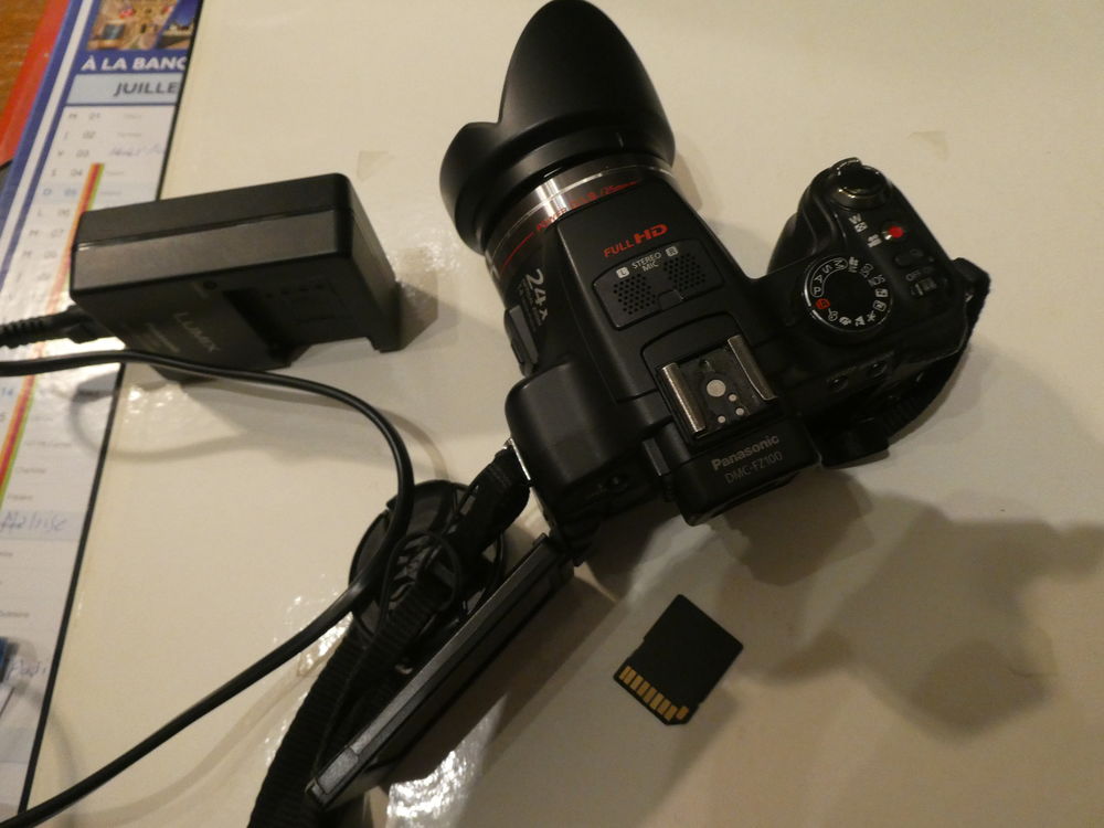 Appareil photo PANASONIC FZ 100 Lumix 
Photos/Video/TV