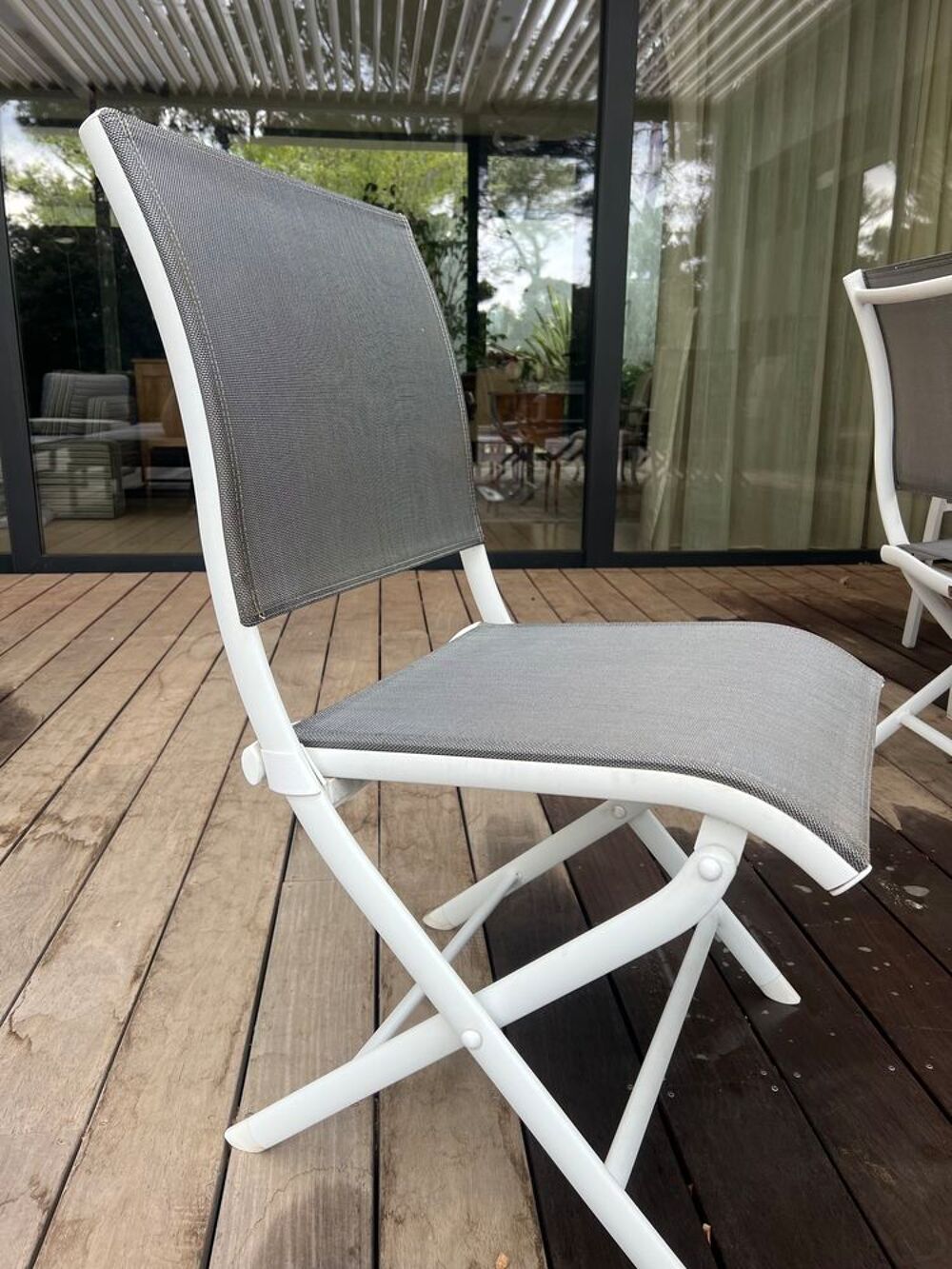Table &agrave; manger de jardin et 8 assises Jardin
