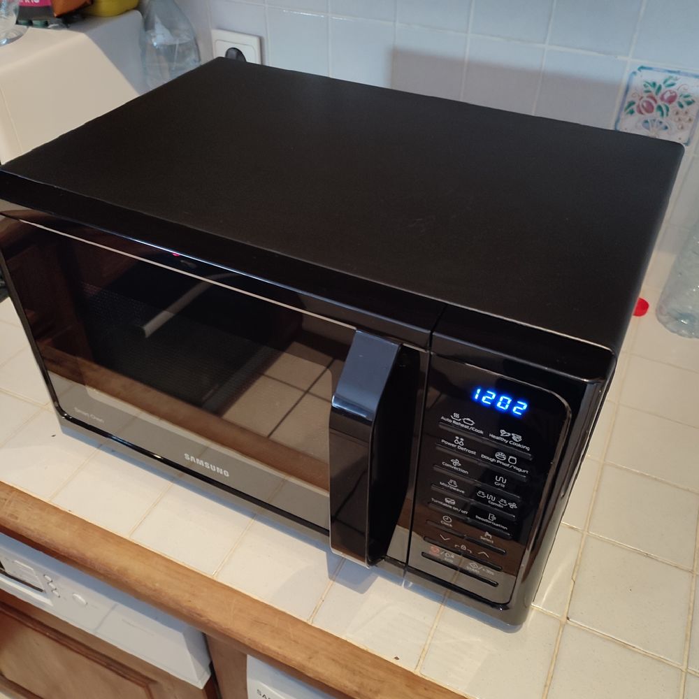 Micro-ondes Grille Samsung 28litre 900W Cuisine Electrom&eacute;nag Electroménager