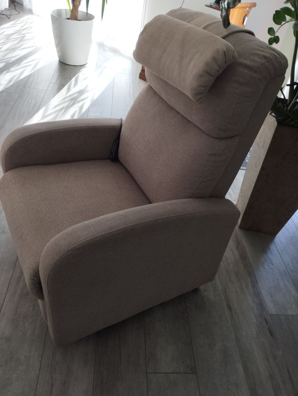 Fauteuil releveur olive marron clair Meubles