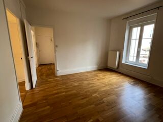  Appartement à louer 3 pièces 57 m²