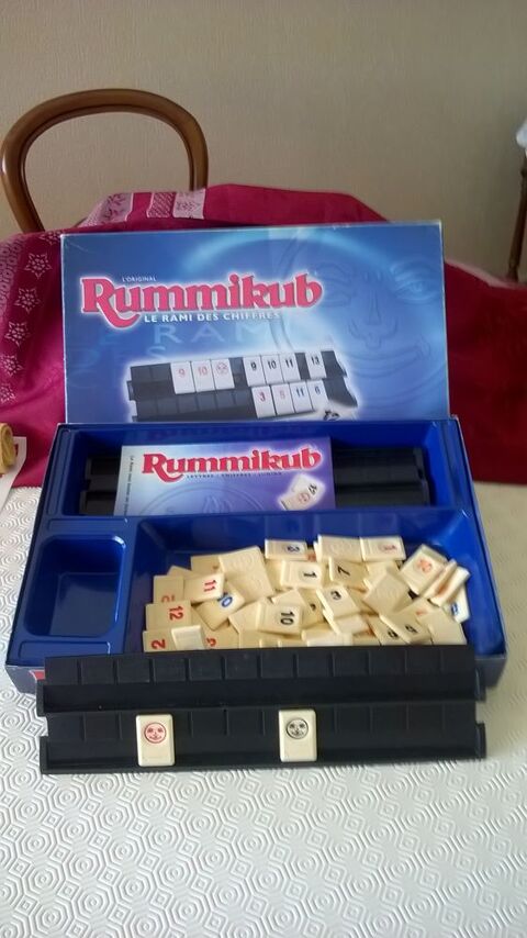 rummikub chiffres parker en tbe 15euros Autun (71)