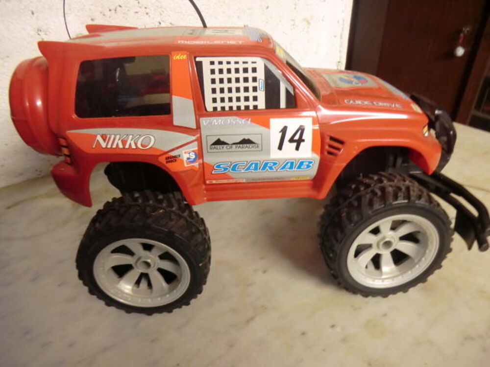 Voiture 4x4 friction Jeux / jouets