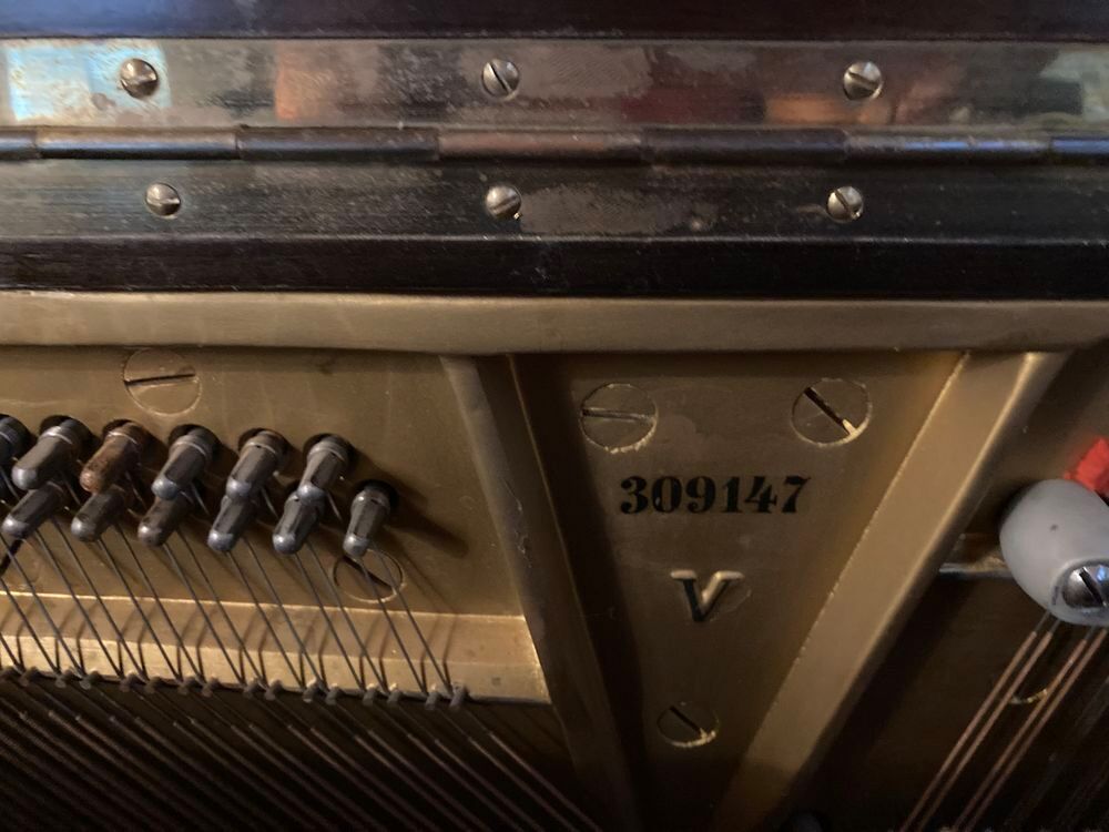Piano droit Steinway V-125 ann&eacute;es 40 Instruments de musique
