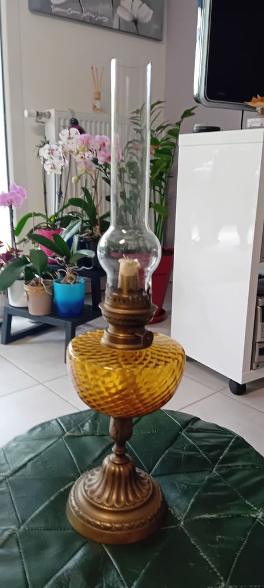 Lampe &agrave; p&eacute;trole en verre et bronze Décoration