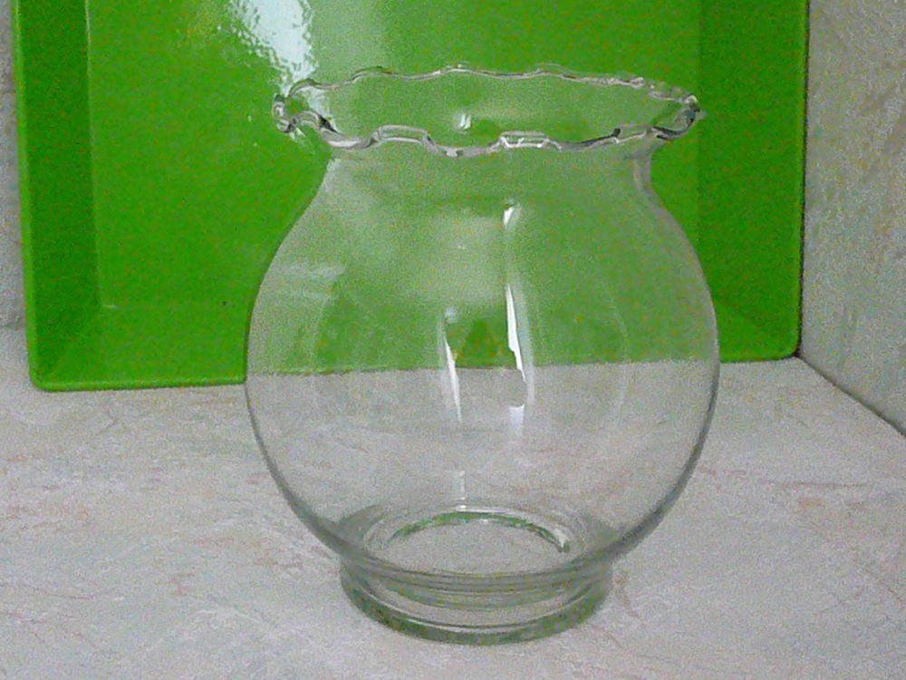 Vase en verre bord dentel&eacute; Décoration