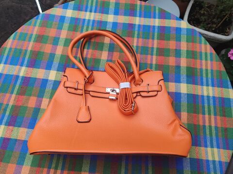 Sac à main orange 80 Orléans (45)