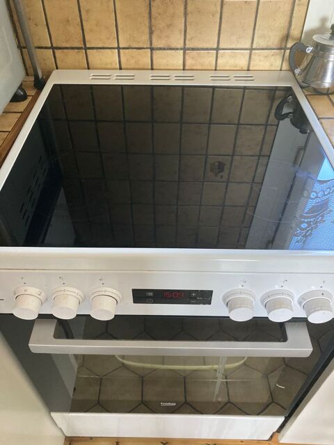 cuisinière vitrocéramique 60x60cm Beko pose libre Gouy (76)