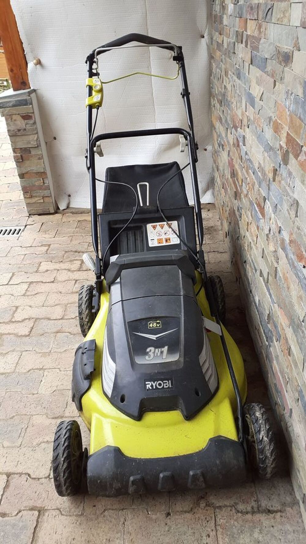 Tondeuse Ryobi batterie Jardin