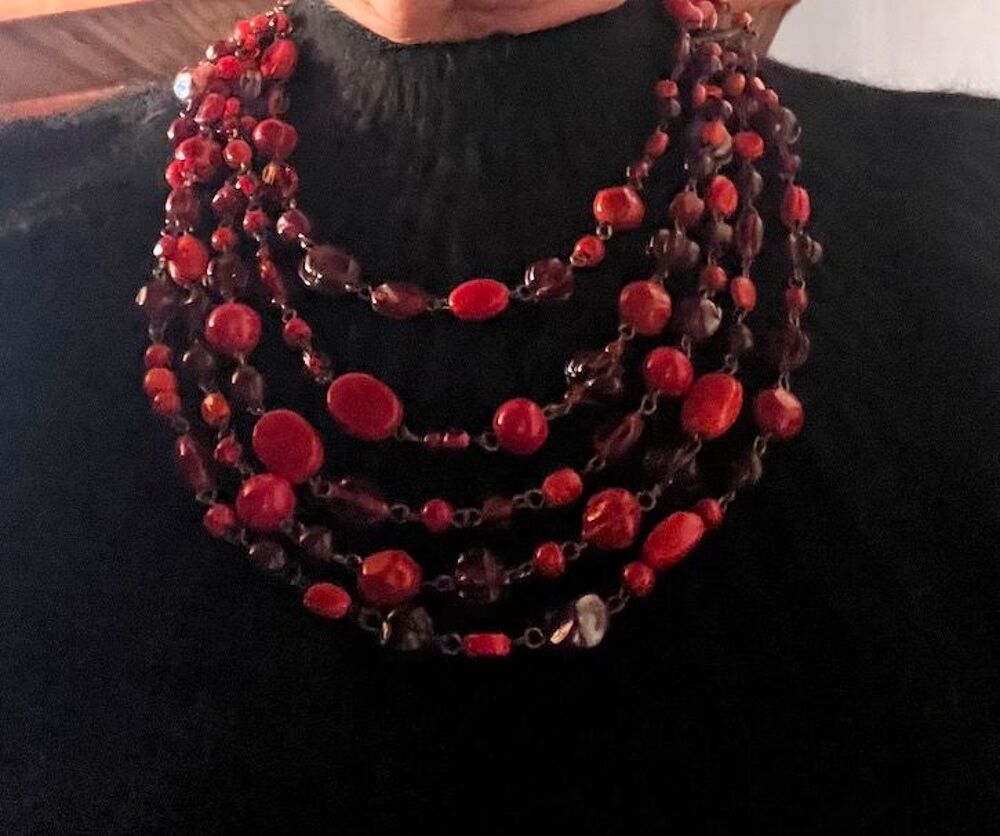Collier perles rouges - 5 rangs - Vintage Bijoux et montres