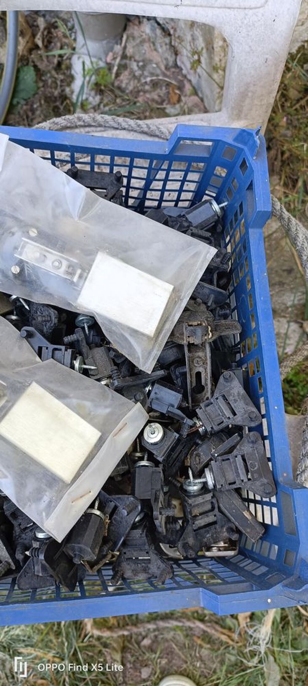 Charni&egrave;res de meubles Bricolage