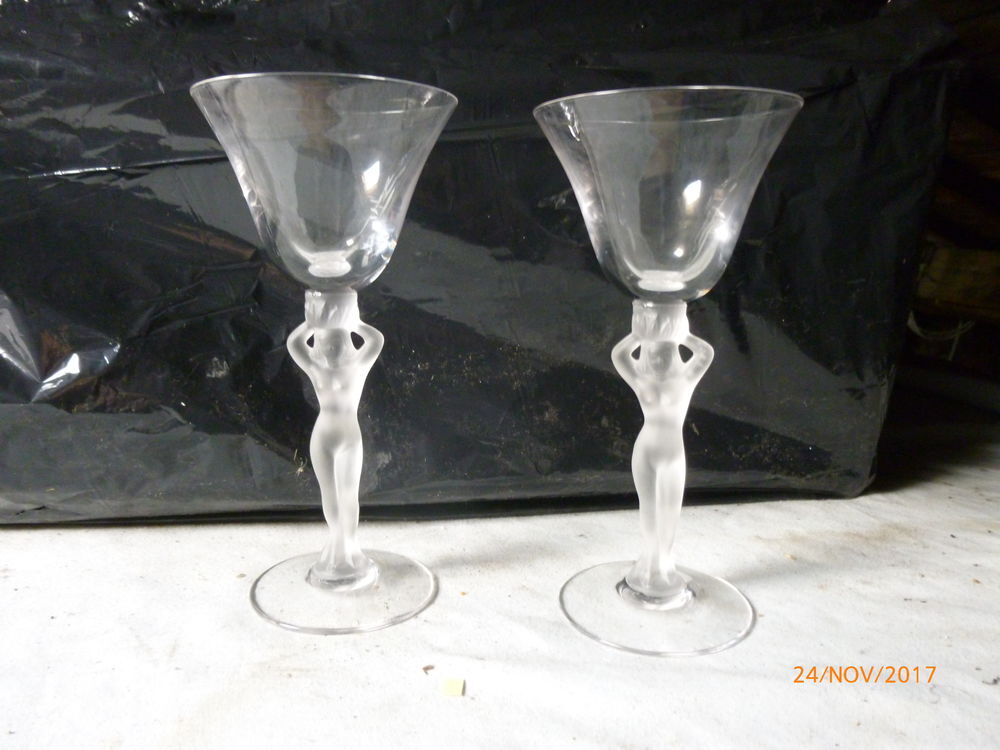 unique verres &agrave; Porto fa&ccedil;on Lallique Cuisine