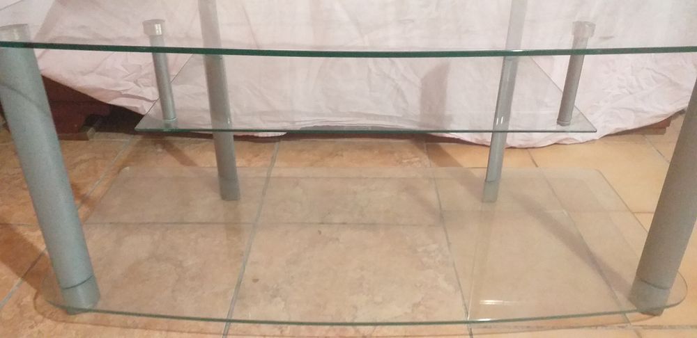 Meuble TV en verre tremp&eacute; Meubles