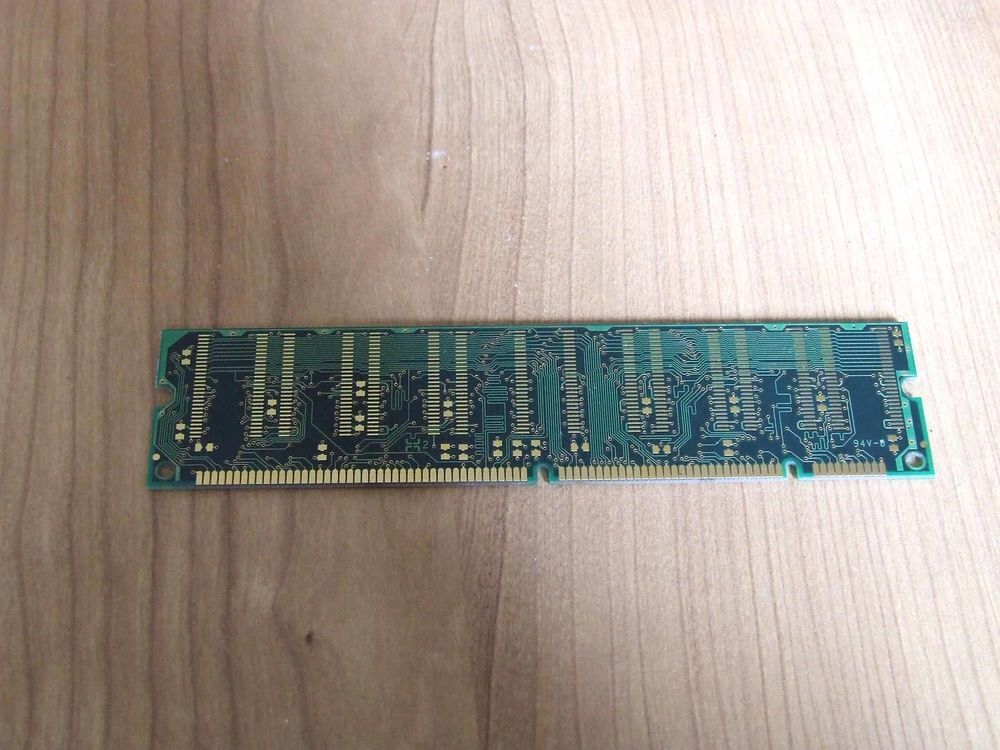 Barrette m&eacute;moire IRL DEM, 64MB, 184 broches, TBE Matériel informatique