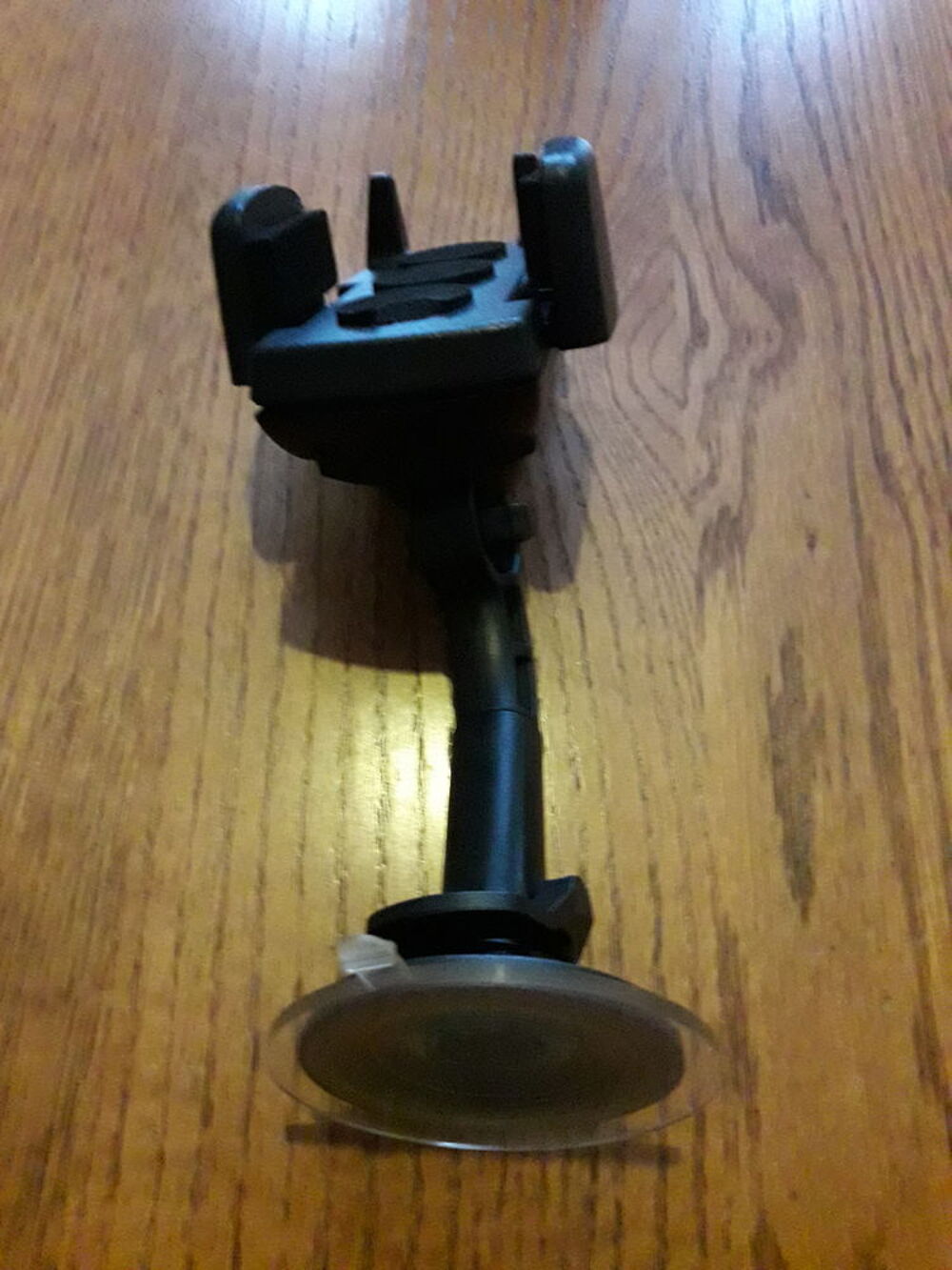 PORTE TELEPHONE AVEC VENTOUSE DIAMETRE 70 MM. Tlphones et tablettes