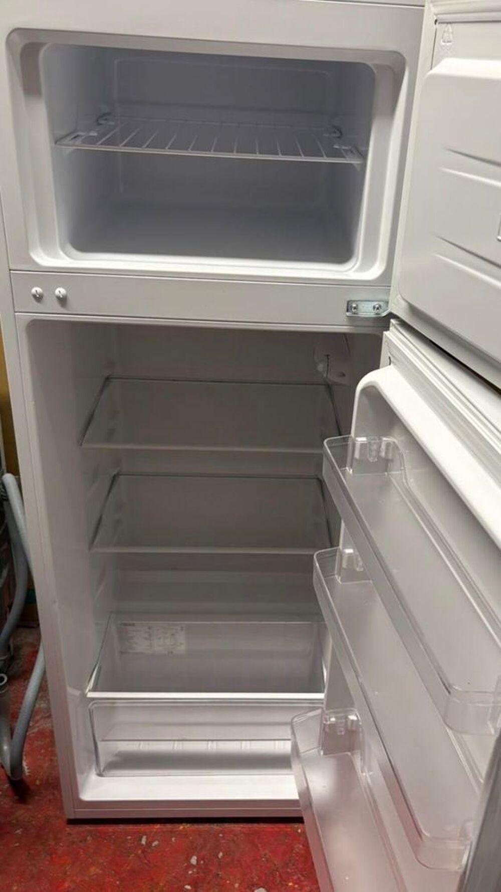 frigo cong&eacute;lateur 145 53 54 Proline comme neuf excellent &eacute;tat livraison et installation assur&eacute;e Electroménager
