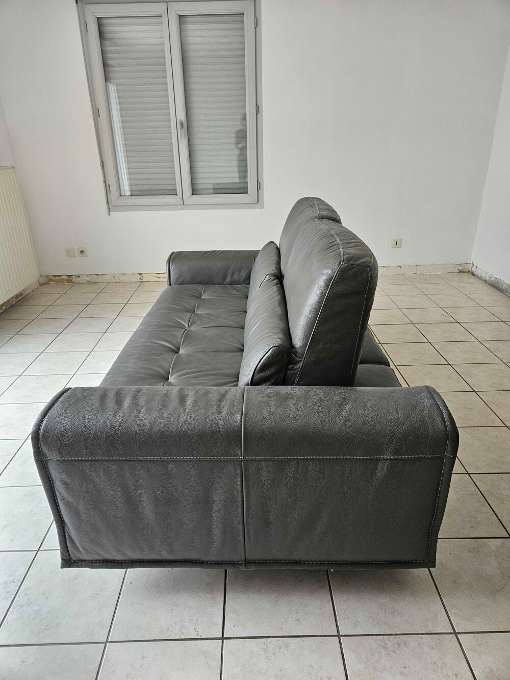 Canap&eacute; Cuir gris fonc&eacute; Cuir Center Meubles