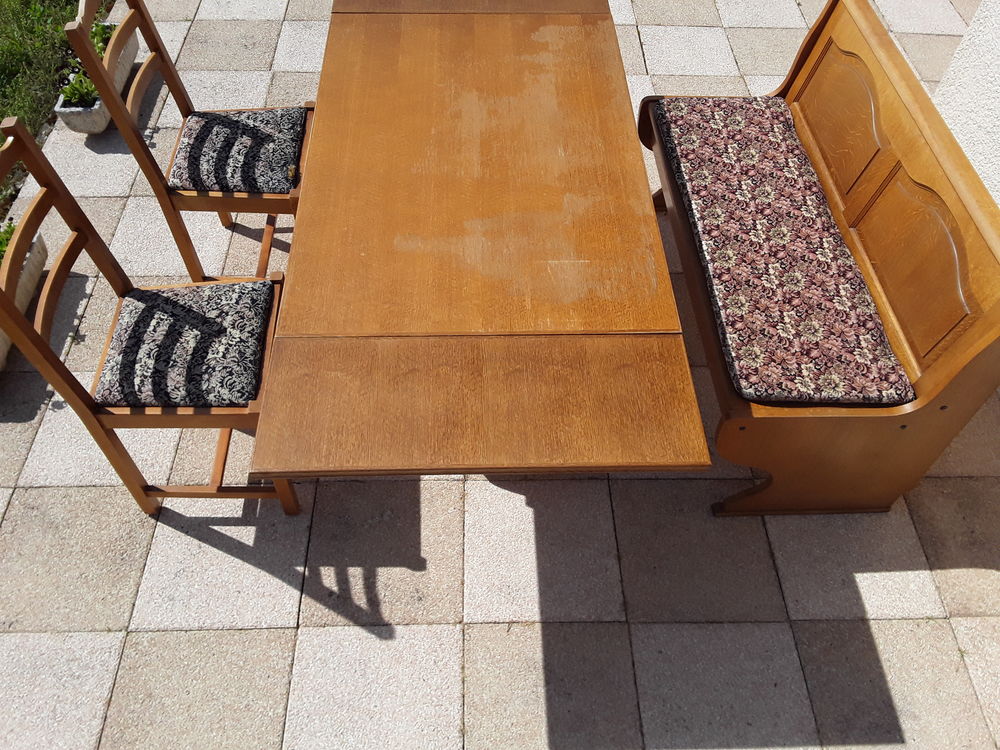 Ensemble table chaise banc avec coffre Meubles
