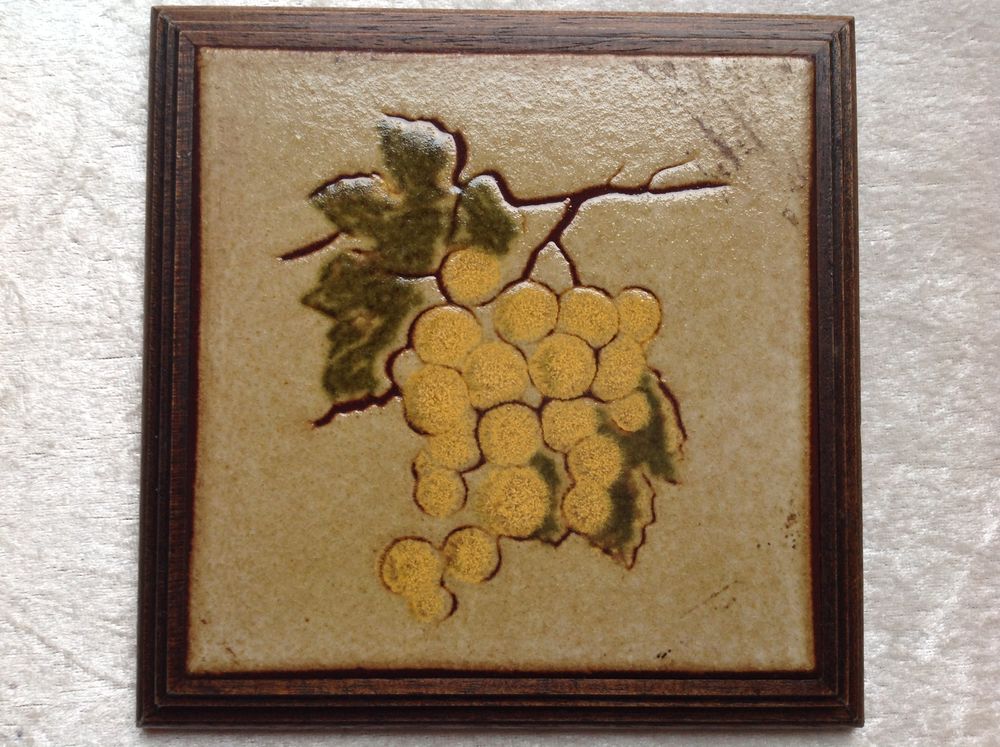 DESSOUS DE PLAT ANCIEN BOIS ET C&Eacute;RAMIQUE RAISIN Envoi possib Cuisine