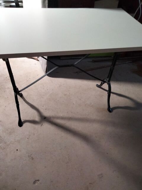 Table d'appoint style bistrot 18 La Rochelle (17)