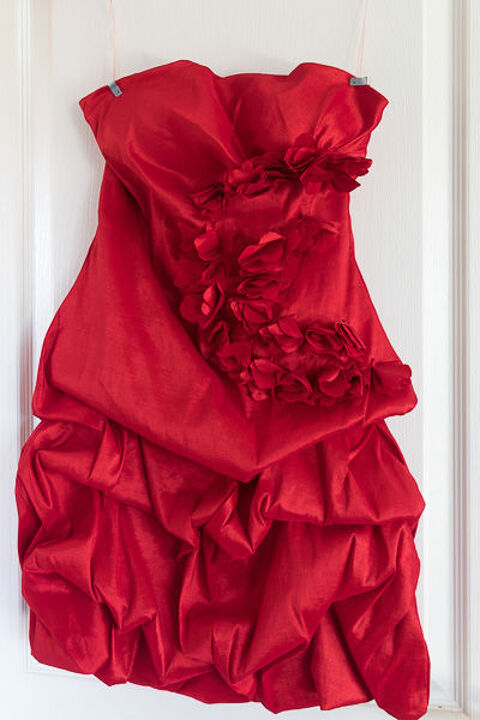 Robe habillée rouge  15 Saint-Hilaire-Saint-Mesmin (45)