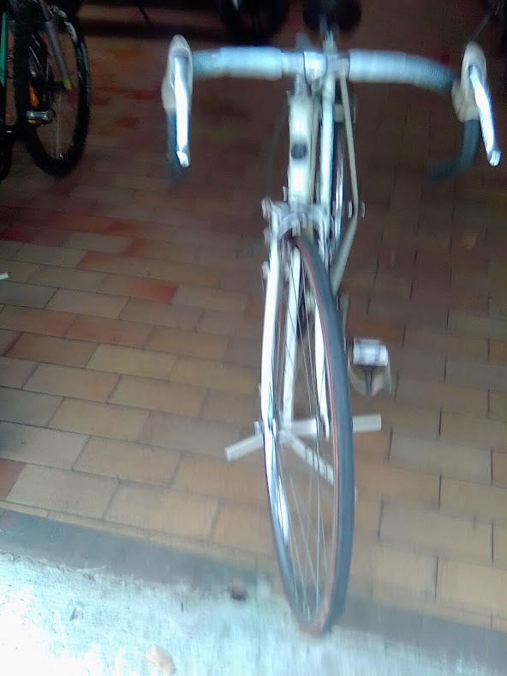 v&eacute;lo Peugeot de course de 1990 
Vélos