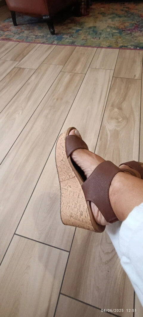 Sandales Skechers jamais portes Lyon 5 (69)