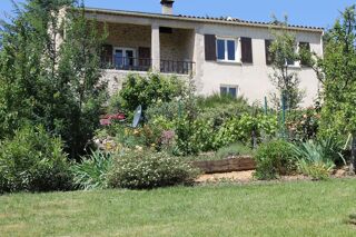  Villa à vendre 6 pièces 150 m²