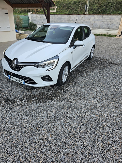 Renault clio v Clio TCe 100 Business