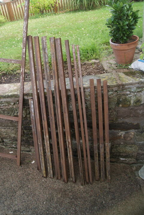 piquets en fer 30 Raddon-et-Chapendu (70)