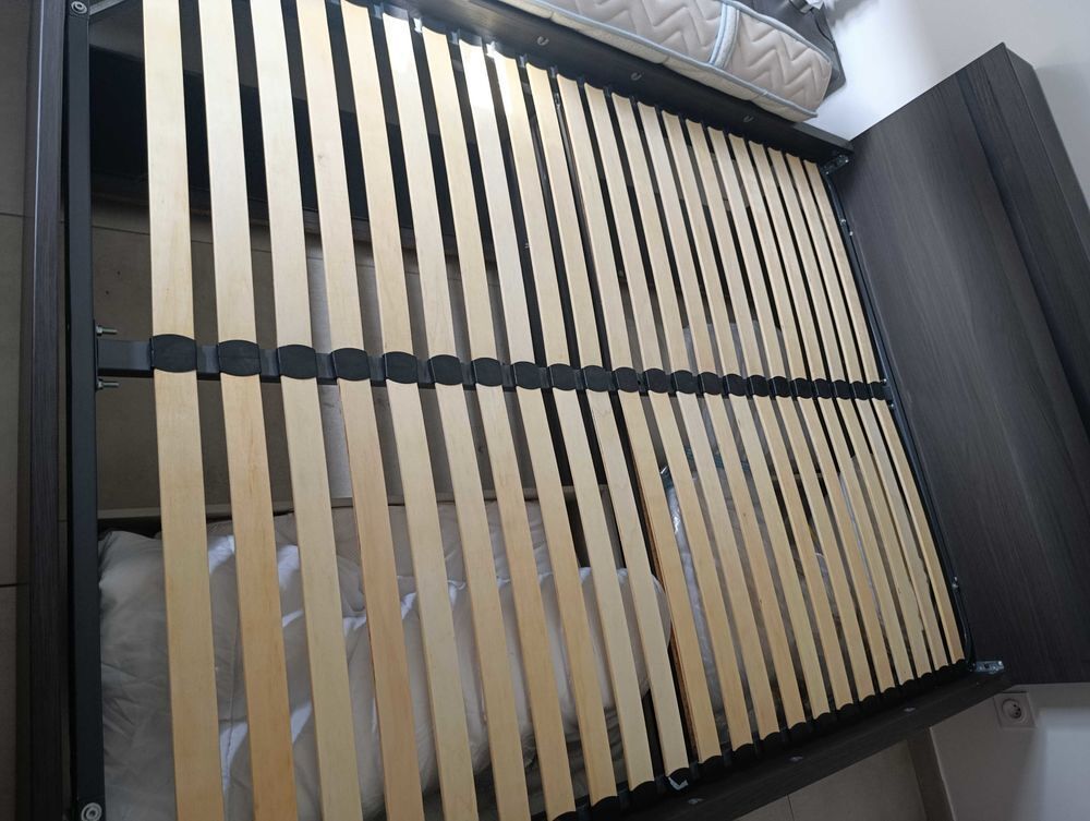 Structure de lit 140x200 cm avec tiroirs de rangement + Sommier &agrave; lattes+ matelas Meubles