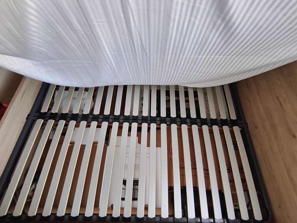 Lit sommier et matelas Meubles