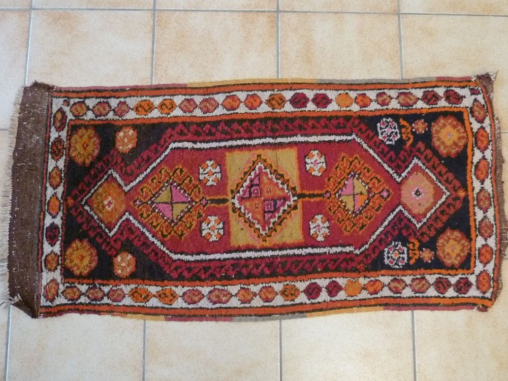 Tapis yastik d'Anatolie,
115 cm x 56 cm Décoration
