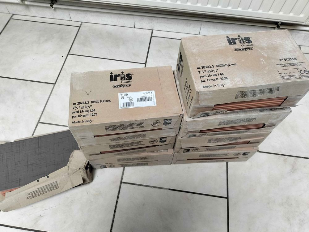 Carrelage gris - Gr&egrave;s c&eacute;rame - 20*33,3 cm Bricolage