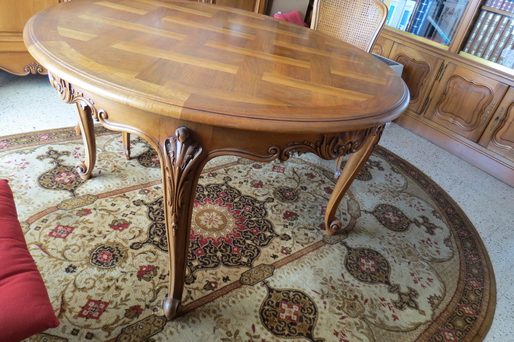 BUFFET BAS ET SA TABLE EN NOYER MASSIF Meubles