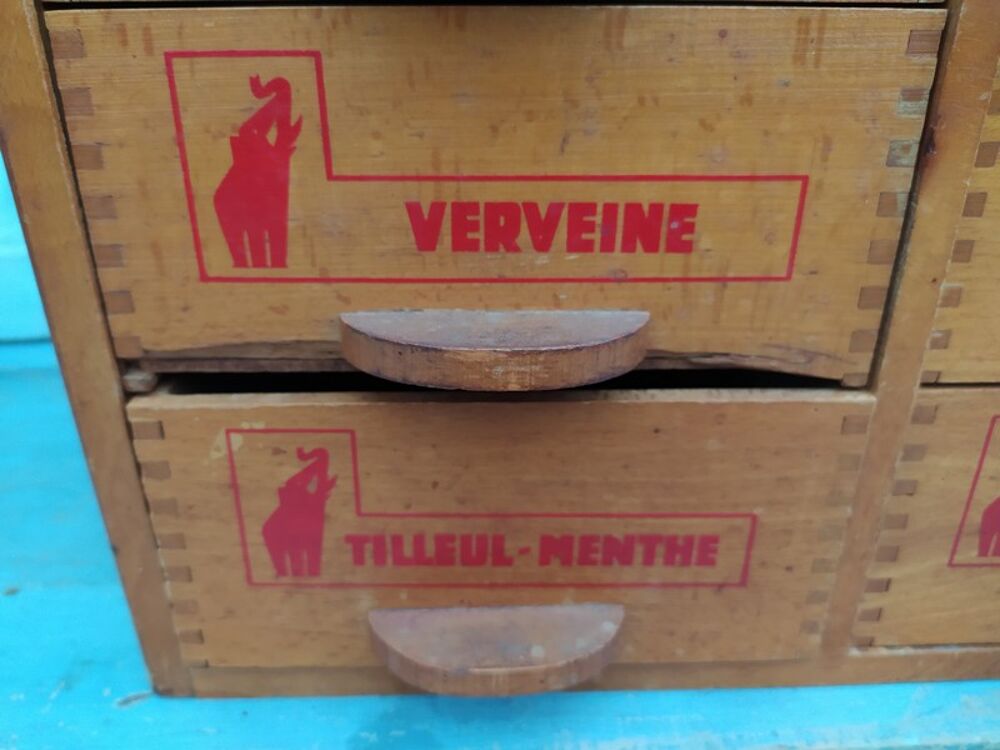 Petit Meuble &agrave; Tiroir Rangement Th&eacute; &Eacute;l&eacute;phant Vintage
Meubles