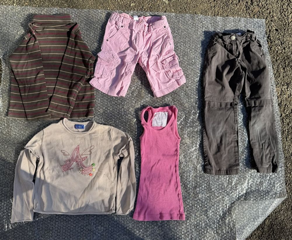LOT VETEMENTS FILLE 6 ANS Livres et BD