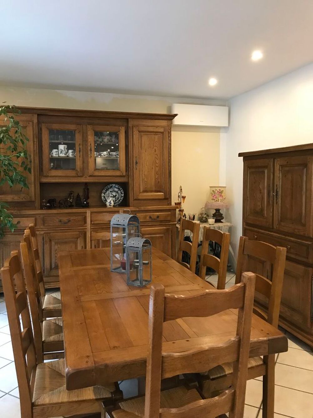 Salle &agrave; manger en ch&ecirc;ne massif Meubles
