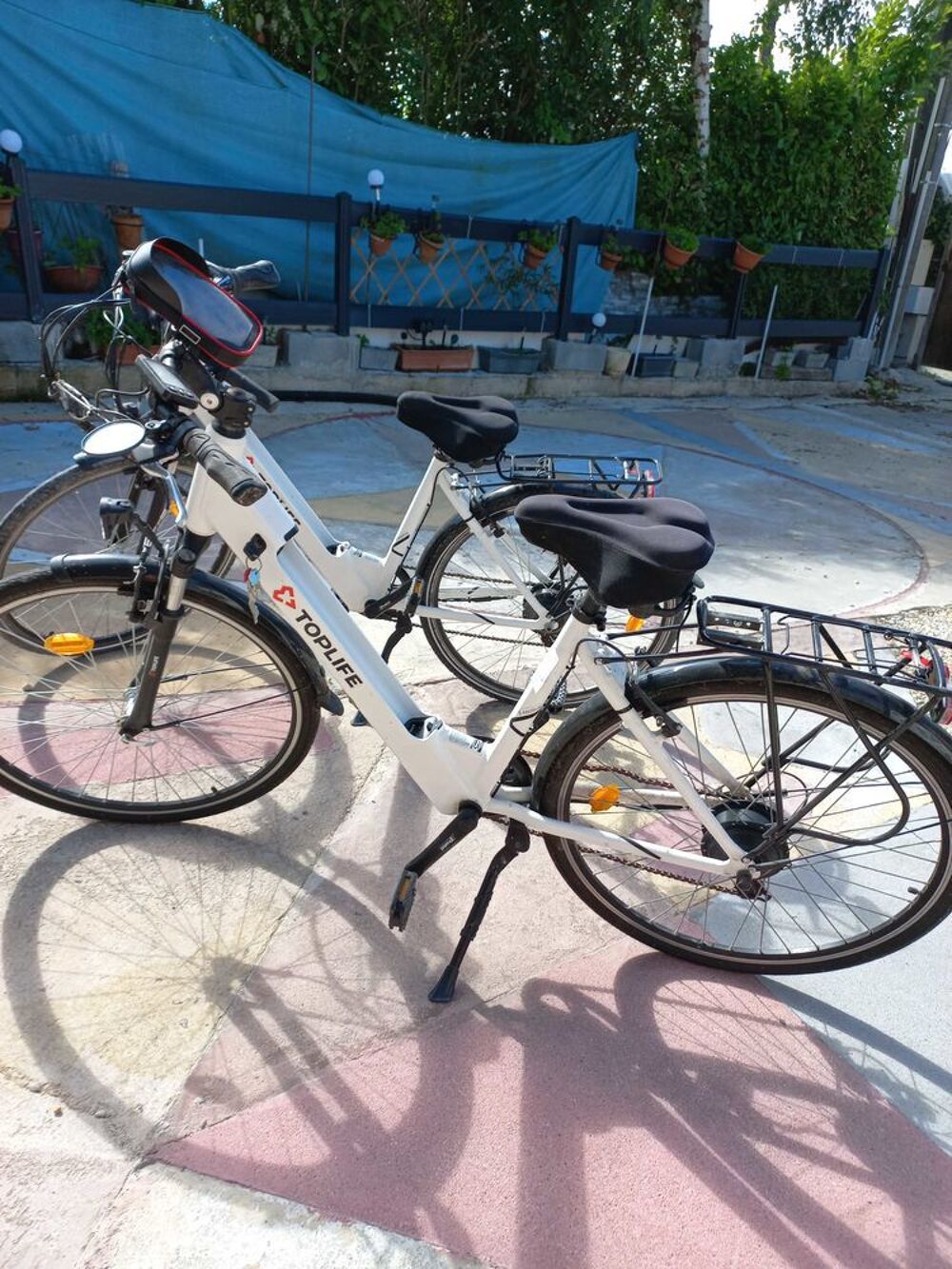 2 VELOS TOPLIFE ELECTRIQUE Vélos