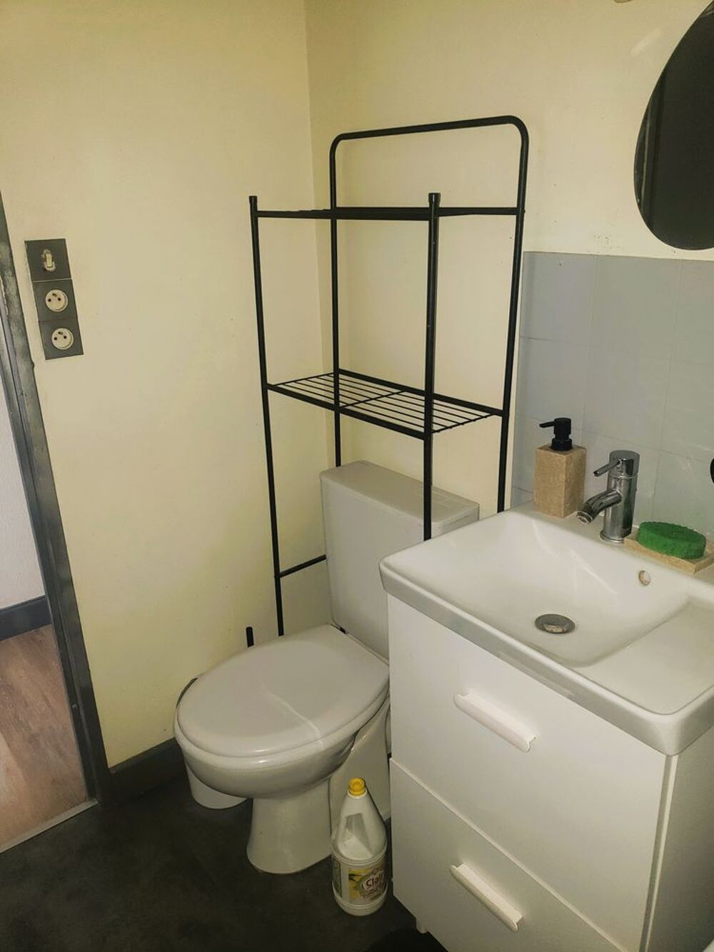 Location Appartement STUDIO MEUBLE BON  ETAT PROCHE CENTRE VILLE Mâcon