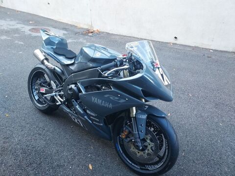 Moto YAMAHA 2006 occasion Fuveau 13710