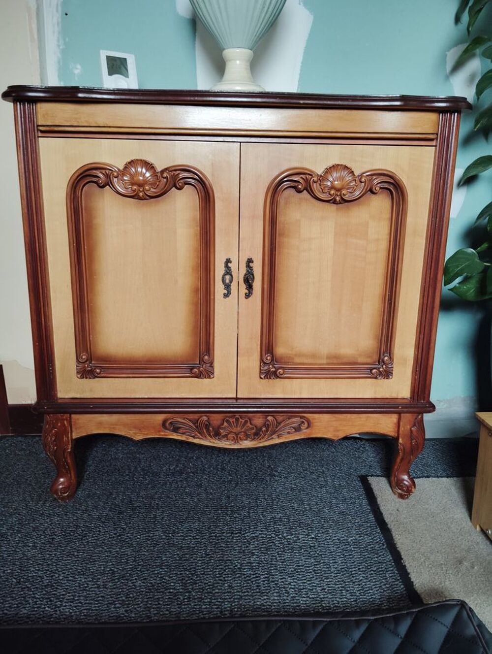Buffet bas en bois massif
Meubles